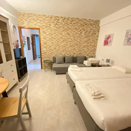 Centric Cosy Studio Free Wifi